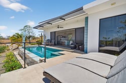 Casa con piscina vista al mar a 400 m de la playa